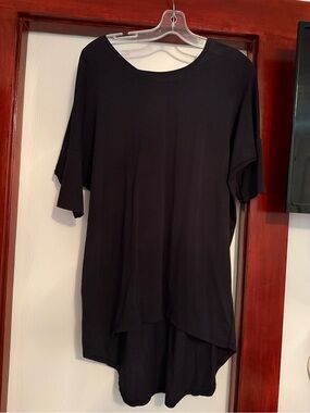 Lululemon Relaxed Black High-Low Tunic Top
